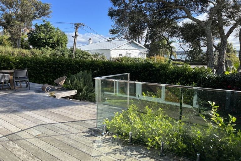 Photo of property in 1/71 Beresford Street, Bayswater, Auckland, 0622