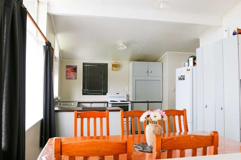 Photo of property in 6 Weddell Place, Flaxmere, Hastings, 4120