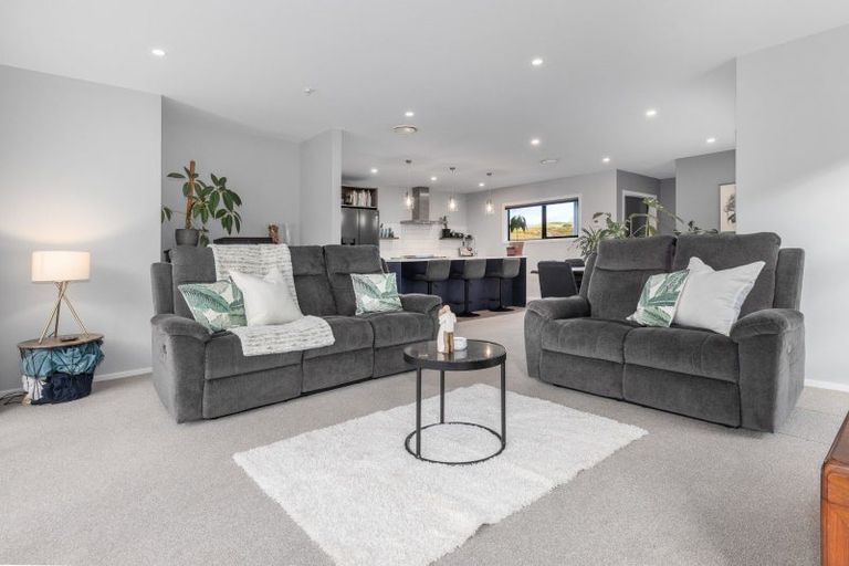 Photo of property in 58 Schooner Drive, Whitby, Porirua, 5024