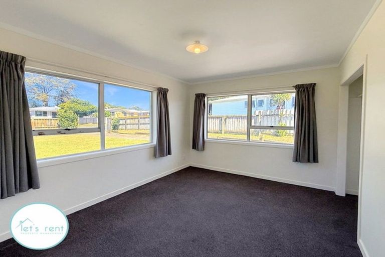 Photo of property in 54 Mckinstry Avenue, Mangere East, Auckland, 2024