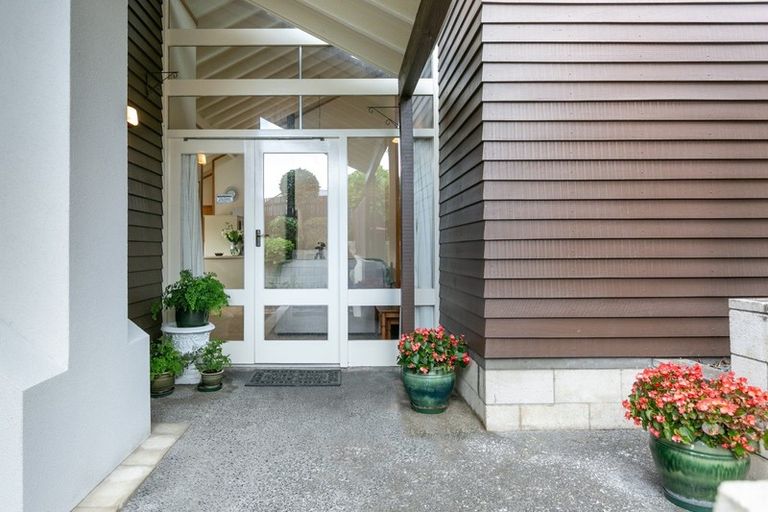 Photo of property in 19 Tauroa Road, Havelock North, 4130