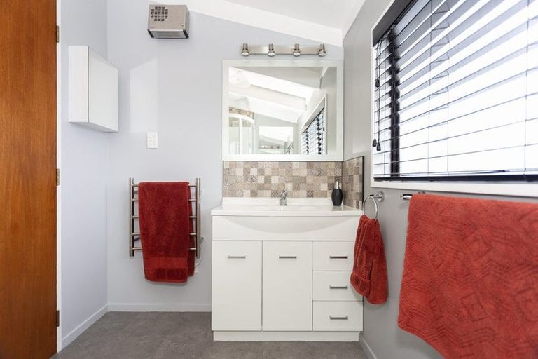 Photo of property in 15 Leven Street, South Hill, Oamaru, 9400