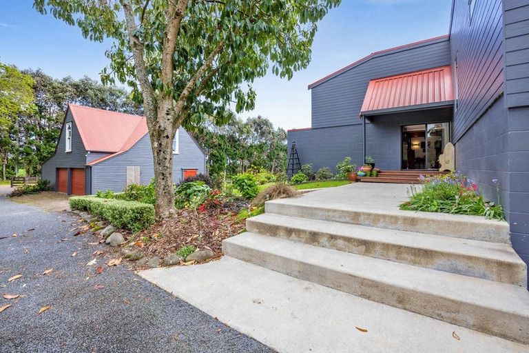 Photo of property in 215 Cowling Road, Hurdon, New Plymouth, 4371