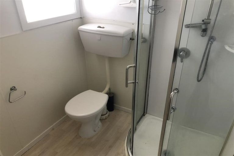 Photo of property in 3 Amberley Avenue, Te Atatu South, Auckland, 0610