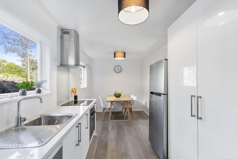 Photo of property in 35 Thomas Street, Stokes Valley, Lower Hutt, 5019