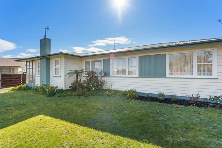 Photo of property in 6 Cohen Place, Milson, Palmerston North, 4414