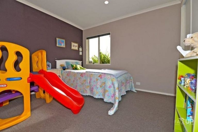 Photo of property in 33 Rush Creek Drive, Westgate, Auckland, 0614