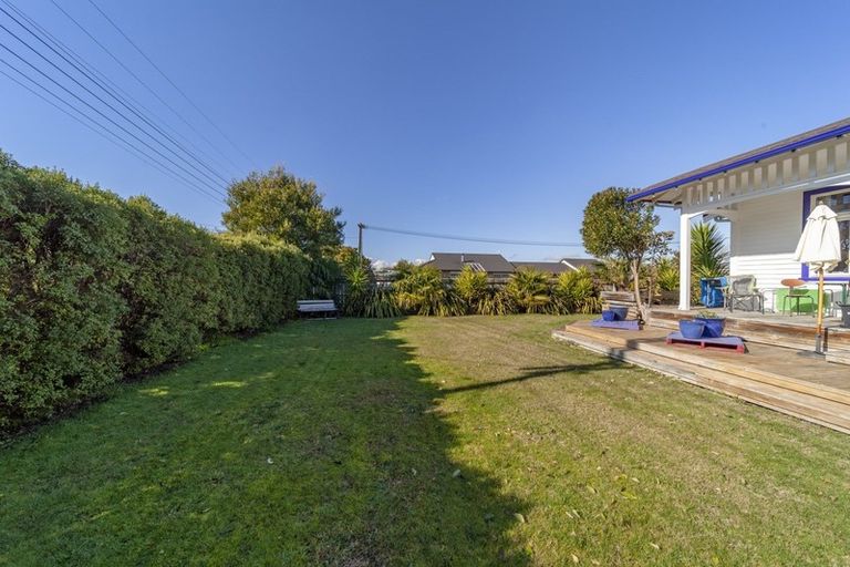 Photo of property in 18 Francis Drake Street, Waipukurau, 4200