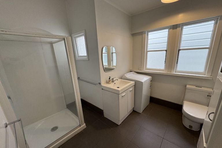 Photo of property in 355 The Terrace, Te Aro, Wellington, 6011