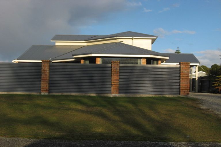 Photo of property in 124 Livingstone Street, Hokitika, 7810
