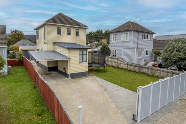 Photo of property in 27 Sladden Street, Naenae, Lower Hutt, 5011