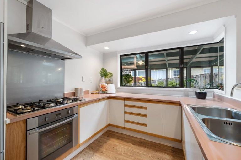 Photo of property in 71 Aberfeldy Avenue, Highland Park, Auckland, 2010