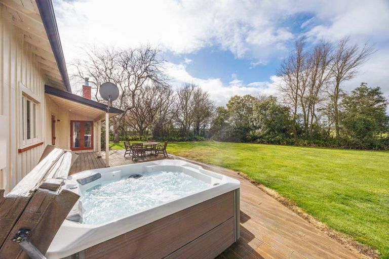 Photo of property in 1696 State Highway 56, Tiakitahuna, Palmerston North, 4477