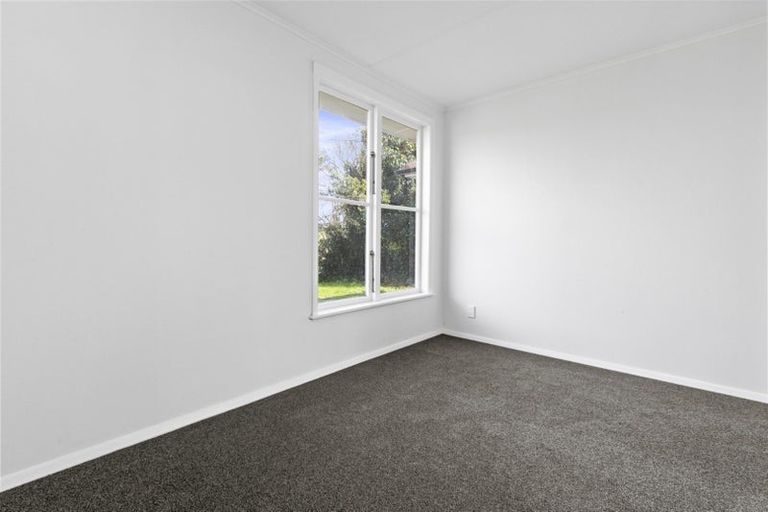 Photo of property in 39 Yeats Crescent, Fairfield, Hamilton, 3214