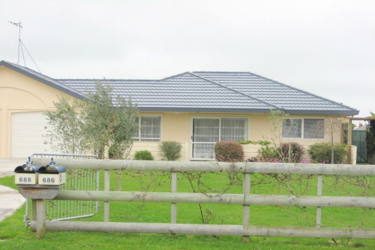 Photo of property in 688 Queen Street East, Levin, 5510