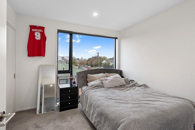 Photo of property in 2/24 Devonport Lane, St Albans, Christchurch, 8014