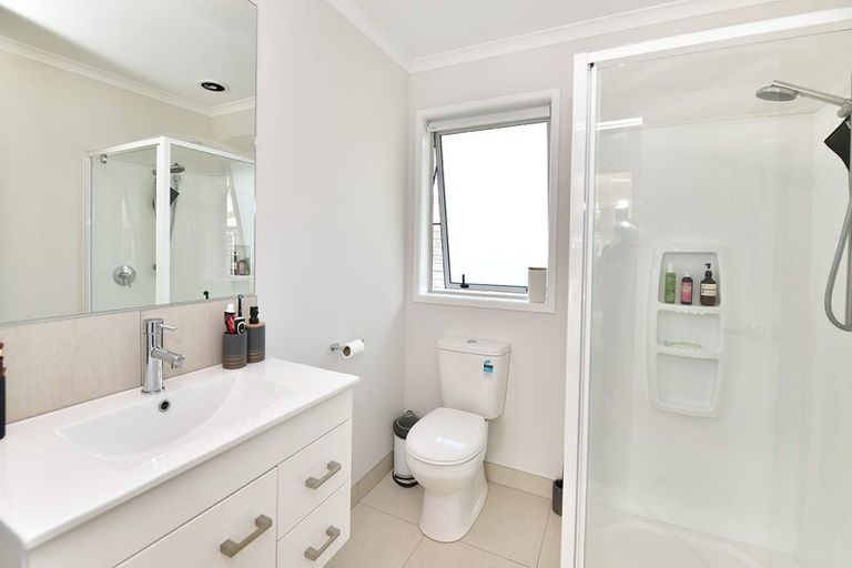 Photo of property in 9 Riverboat Lane, Helensville, 0800