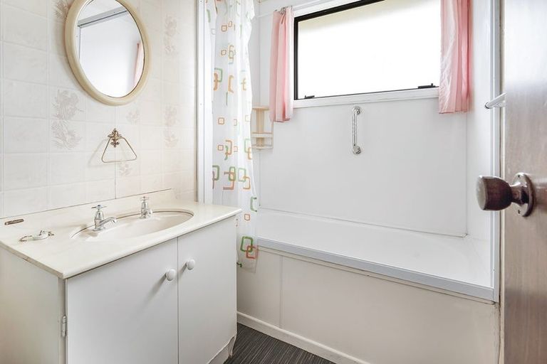 Photo of property in 45a Crawshaw Drive, Nawton, Hamilton, 3200