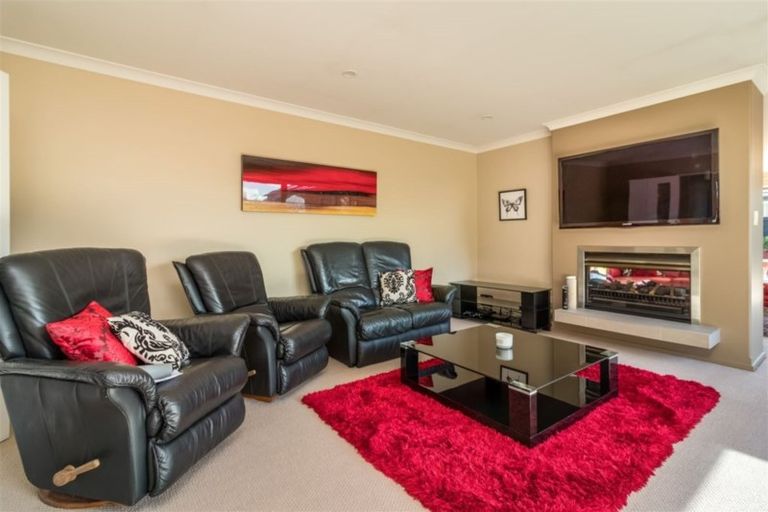 Photo of property in 2 Bernice Crescent, Yaldhurst, Christchurch, 8042