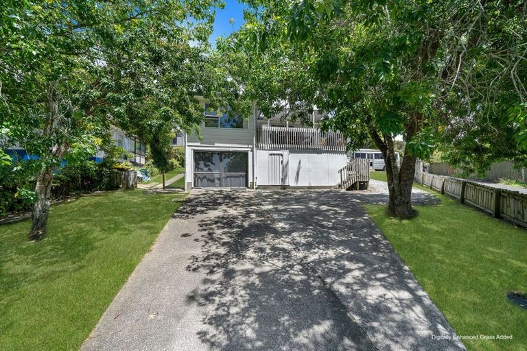 Photo of property in 10 Glucina Place, Glen Eden, Auckland, 0602