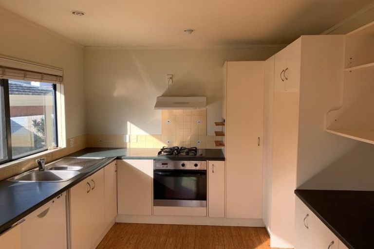 Photo of property in 71a Brunner Road, Glen Eden, Auckland, 0602