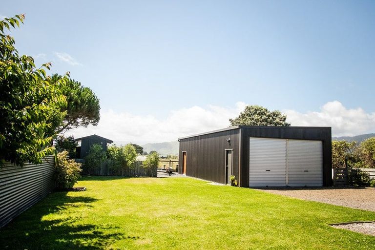Photo of property in 16 Gawler Street, Te Horo Beach, Otaki, 5581