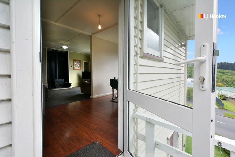 Photo of property in 157 Brockville Road, Brockville, Dunedin, 9011