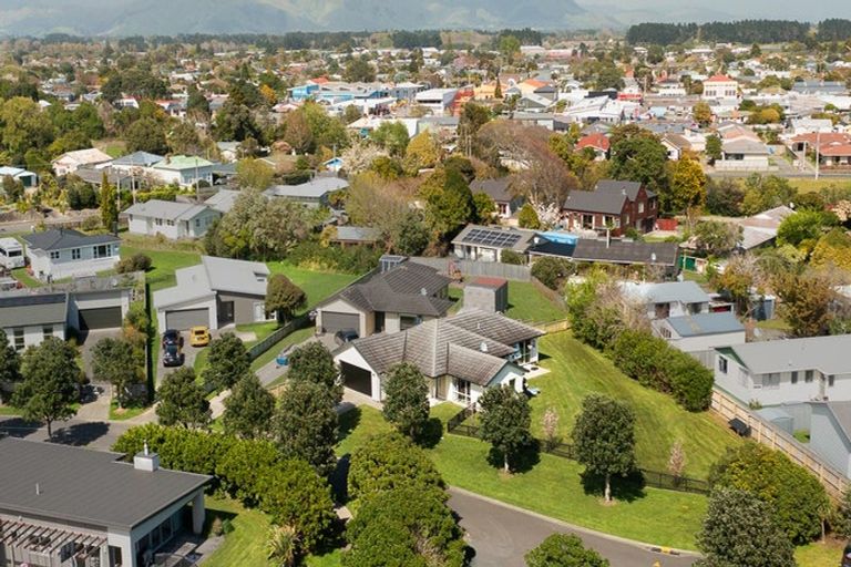 Photo of property in 10 Tamihana Street, Otaki, 5512