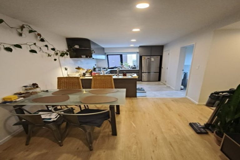 Photo of property in 1/9 Donovan Avenue, Massey, Auckland, 0614