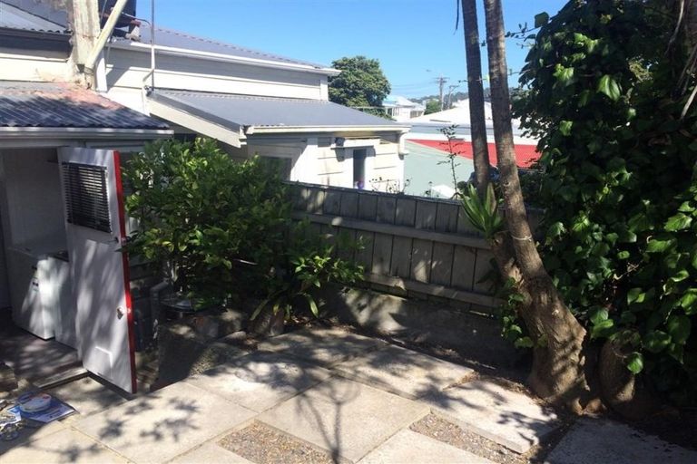 Photo of property in 62 Wallace Street, Mount Cook, Wellington, 6021
