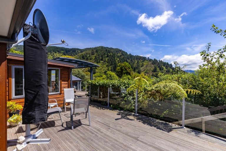 Photo of property in 19 Mccormicks Road, Whatamango Bay, Picton, 7281