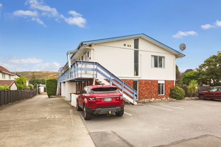 Photo of property in 10/35 Mana Esplanade, Paremata, Porirua, 5026