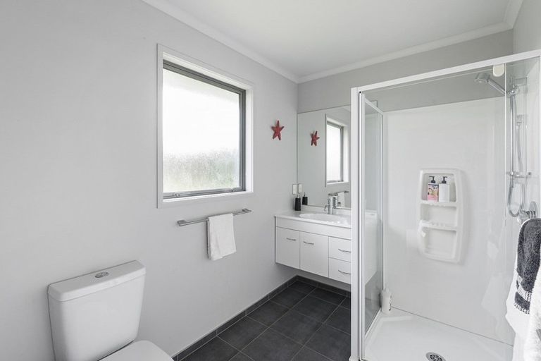 Photo of property in 68 Bruce Road, Levin, 5510