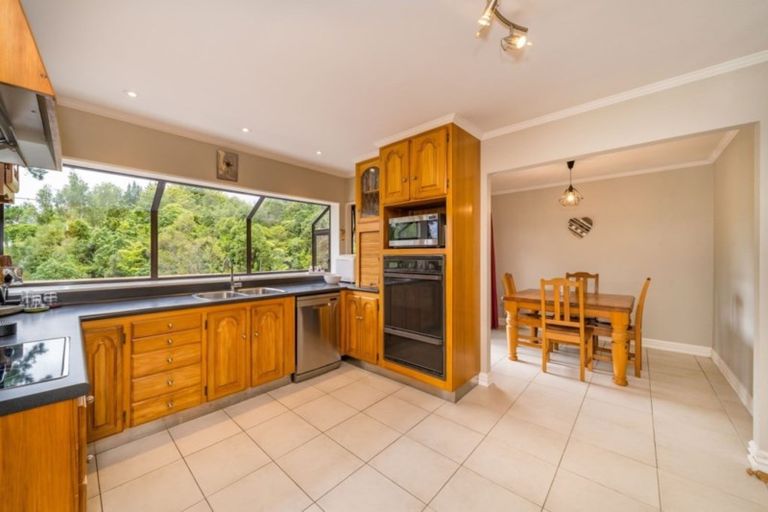 Photo of property in 243 Katherine Mansfield Drive, Whitemans Valley, Upper Hutt, 5371