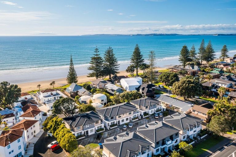 Photo of property in 4/445 Hibiscus Coast Highway, Orewa, 0931