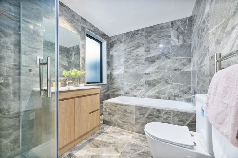 Photo of property in 5 Nephrite Lane, Henderson, Auckland, 0610