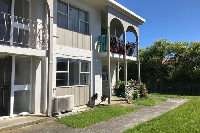 Photo of property in 2/11 Trafalgar Street, Johnsonville, Wellington, 6037