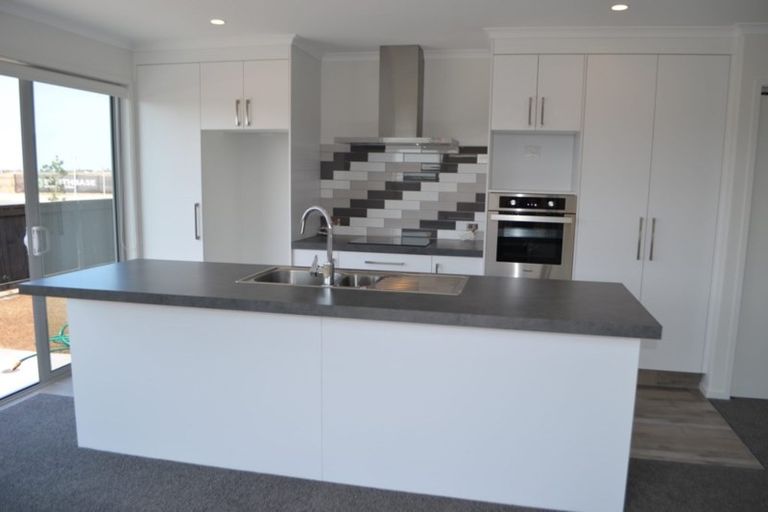 Photo of property in 87 Dunkeld Drive, Papamoa, 3118