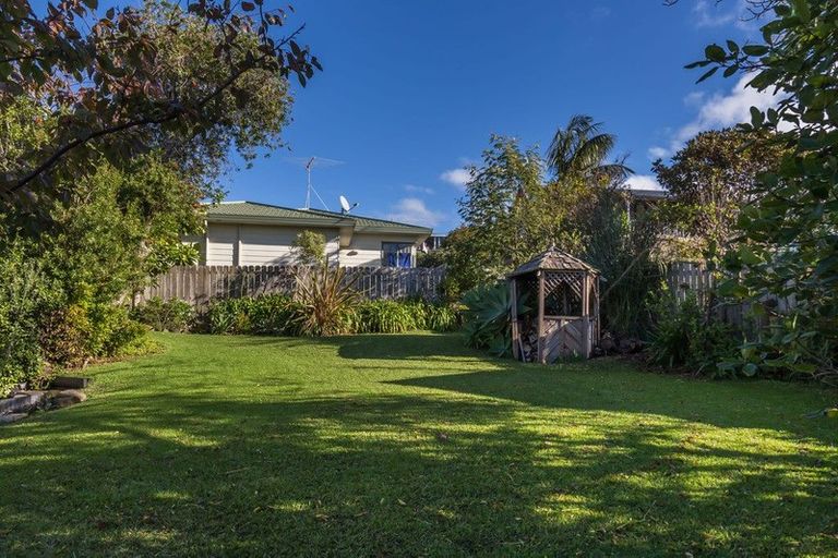 Photo of property in 5 Charlotte Street, Stanmore Bay, Whangaparaoa, 0932