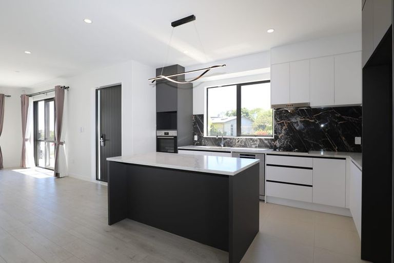 Photo of property in 58a Sorrel Crescent, Bucklands Beach, Auckland, 2012