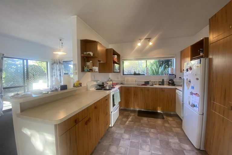 Photo of property in 156 Waikawa Road, Picton, 7220