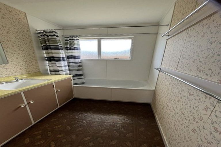 Photo of property in 1/5 Shera Street, Acacia Bay, Taupo, 3330