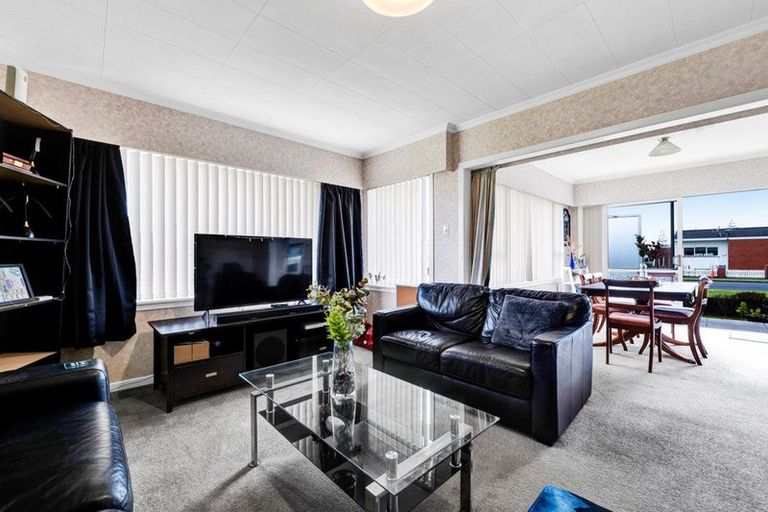 Photo of property in 73 Browne Street, Waitara, 4320