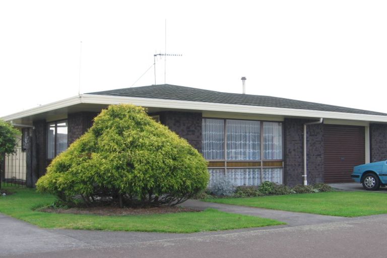 Photo of property in 235b Grey Street, Palmerston North, 4414