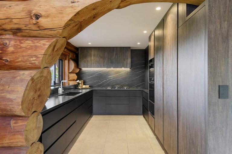 Photo of property in 5 Lapwing Lane, Mount Pleasant, Christchurch, 8081