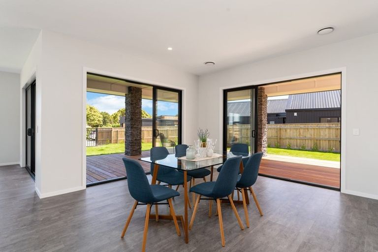 Photo of property in 21 Tararua Crescent, Otaki, 5512