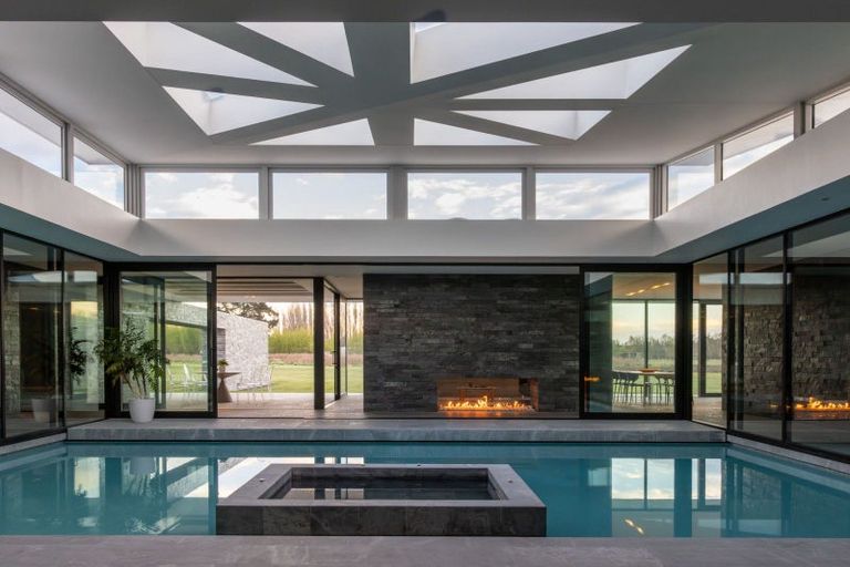 Photo of property in 400 Pound Road, Yaldhurst, Christchurch, 7676