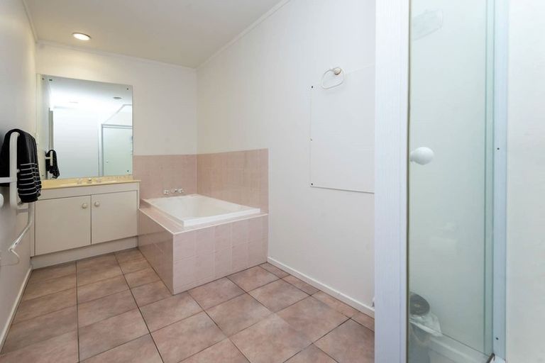 Photo of property in 62 Edendale Road, Somerville, Auckland, 2014