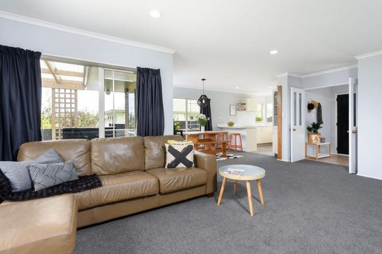 Photo of property in 12 Ridgemount Terrace, Welcome Bay, Tauranga, 3112