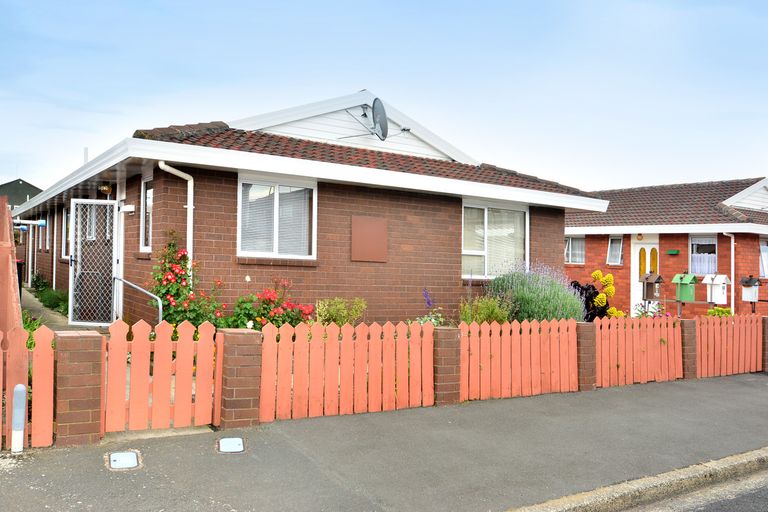 Photo of property in 54d Grove Street, Saint Kilda, Dunedin, 9012